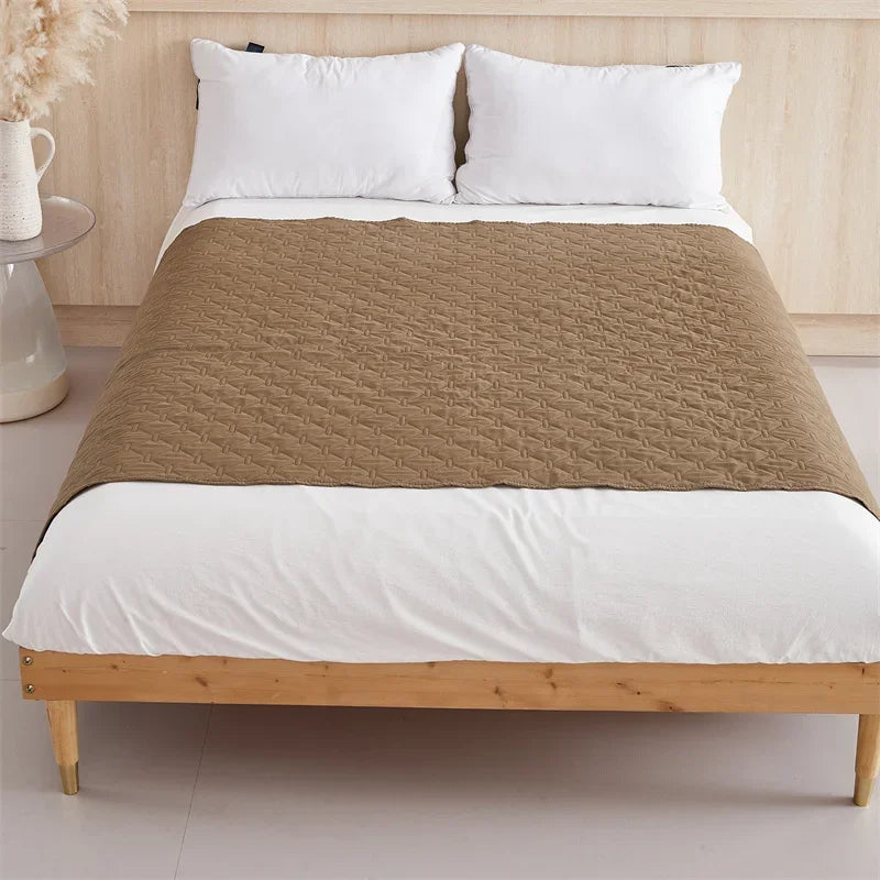 Soft Plaid Bedspread & Mattress Cover for Kids & Pets.
